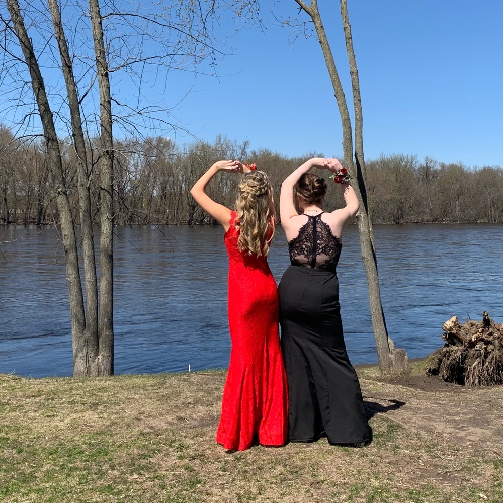 David’s bridal lacy red prom dress